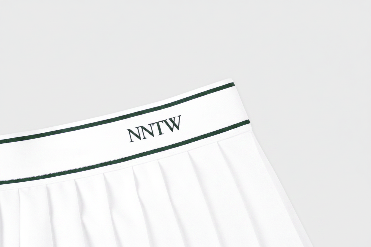 Serif Court Skirt - White/Forest