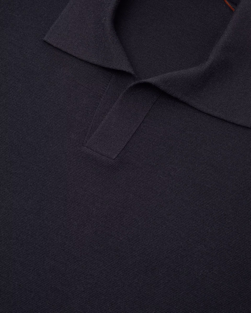 OLD MONEY V-COLLAR POLO