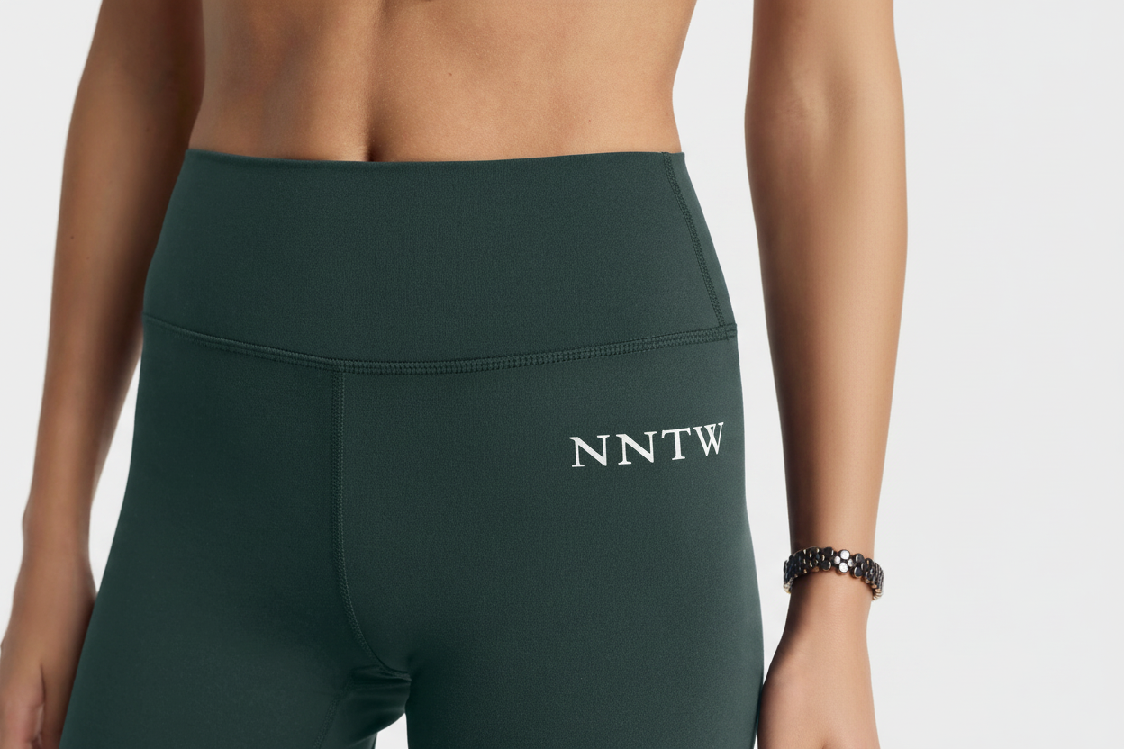 Serif Logo Biker Short - Forest/White